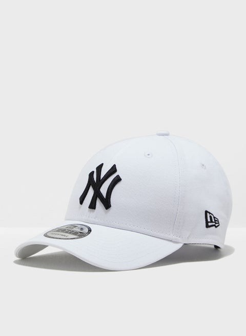 NEW ERA 940 LEAG BASIC NEYY OSFA | Cap with Adjustable Strap, Breathable Sun Protection Hat for Running, Gym, Cricket, Travel & Outdoor Activities