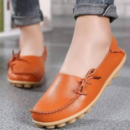 Pack of 1000 Woman LEATHER SHOES (Multi color and design and Size) Brand Others