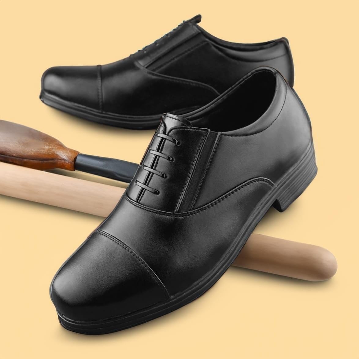 Pack of 1000 LEATHER SHOES (Multi color and design) Branded
